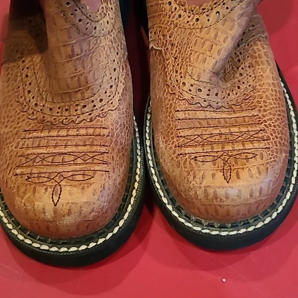 Womens Ariat Boots - Picture 5 of 5